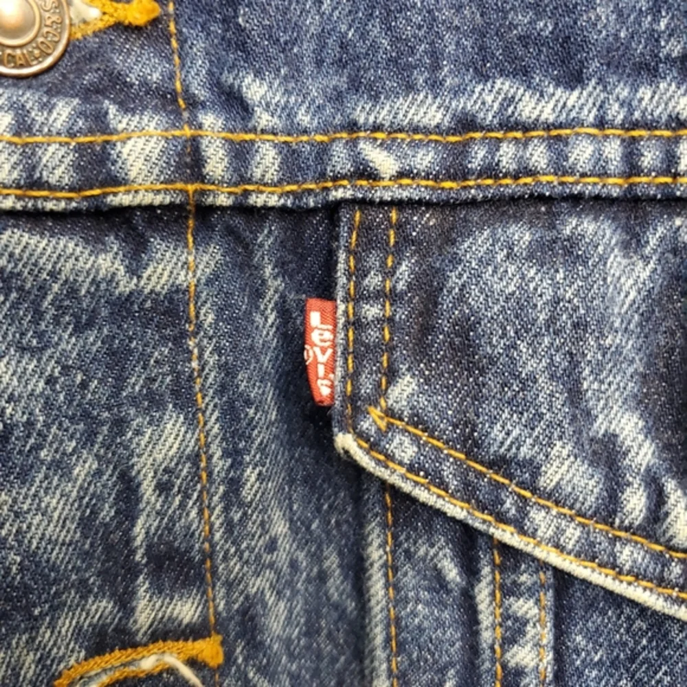 Levi's Distressed Blue Denim Jacket - Picture 2 of 4